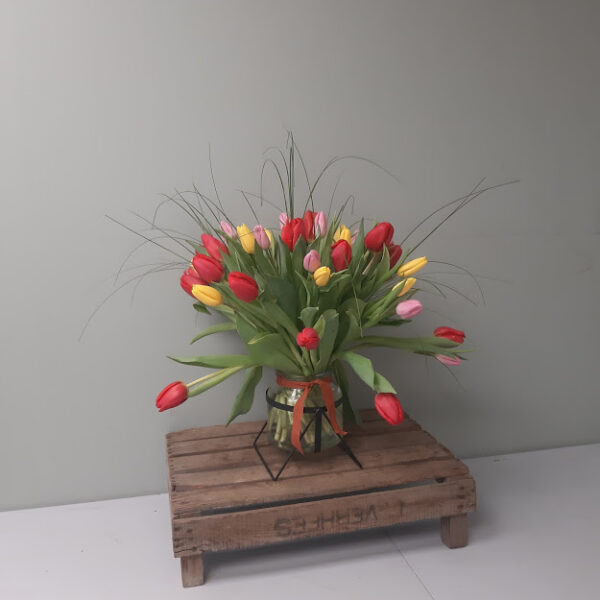 Deluxe Tulip Vase