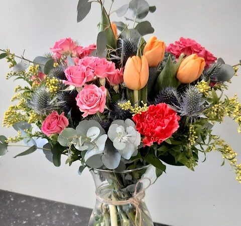 Flower Surprise ( in Glass Vase )
